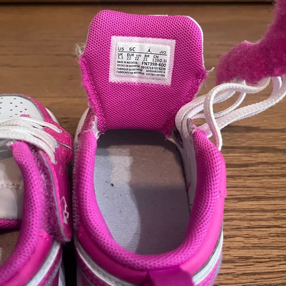 Nike Air Jordan 1 Low Pink and White Sneakers in Excellent Condition - Picture 12 of 12